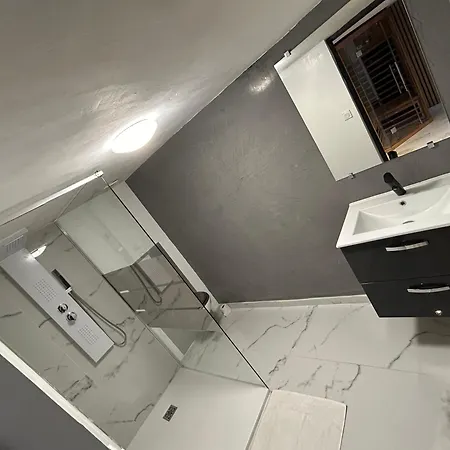 Apartment La Imagination Sauna